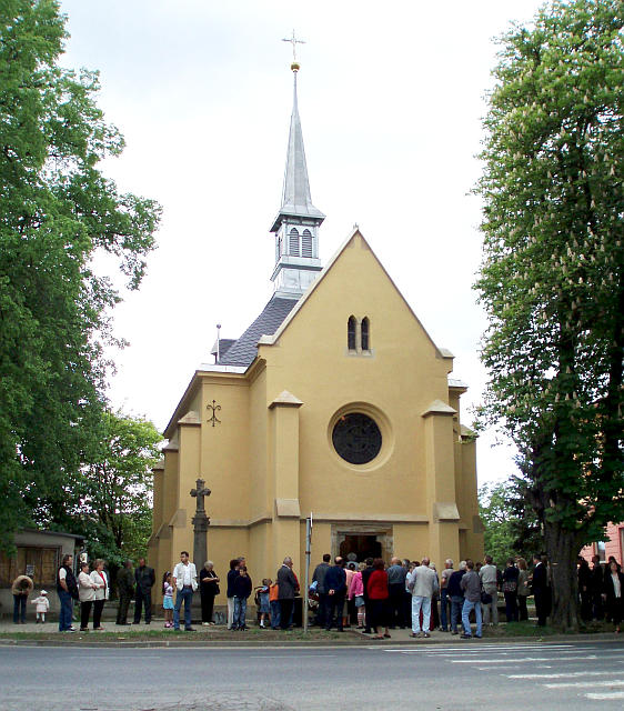 Z návštěvy kardinála Vlka v Toušeni - 20.5.2006